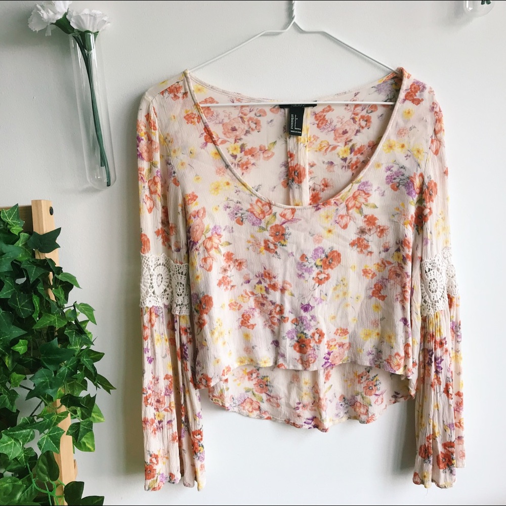 Forever 21 | Flowered Long-Sleeved Crop Top